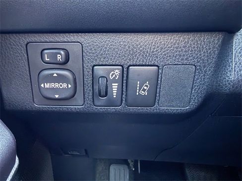 Certified 2018 Toyota RAV4 LE image 62