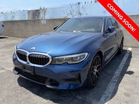Used 2022 BMW 330i Sedan w/ Premium Package 2 RWD image 2