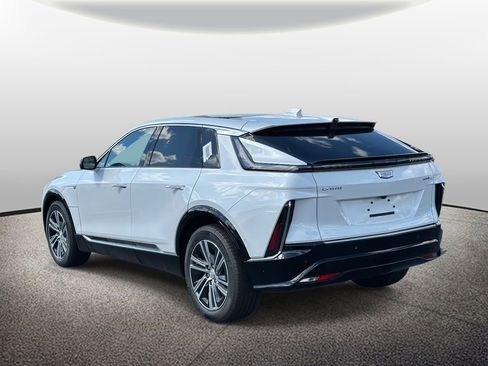 New 2025 Cadillac Lyriq Luxury image 4