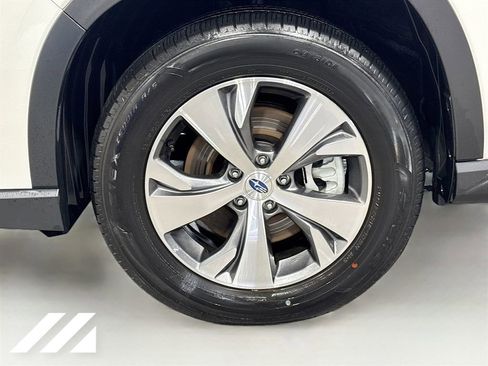 Used 2025 Subaru Ascent Premium image 33