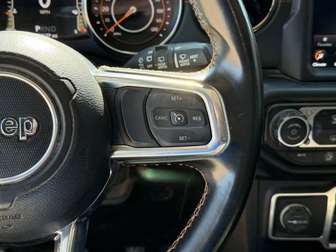 Used 2021 Jeep Wrangler Unlimited Sahara AWD/4WD image 12