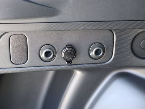Certified 2025 Subaru Forester AWD/4WD image 9
