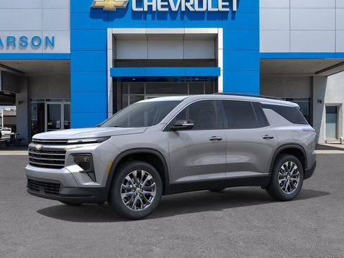 New 2026 Chevrolet Traverse LT FWD image 2