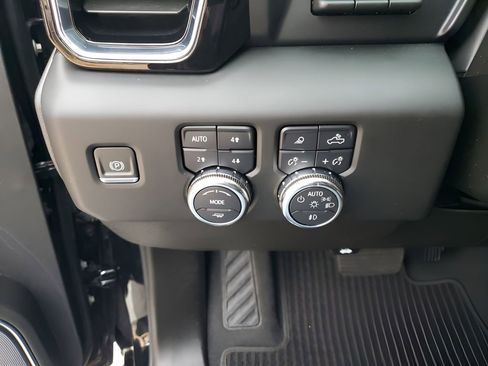 Used 2024 GMC Sierra 1500 Denali Ultimate image 34