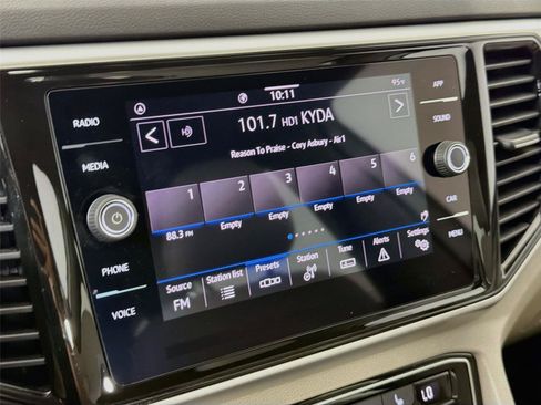 Used 2023 Volkswagen Atlas SE w/ Black Wheel Package FWD image 14
