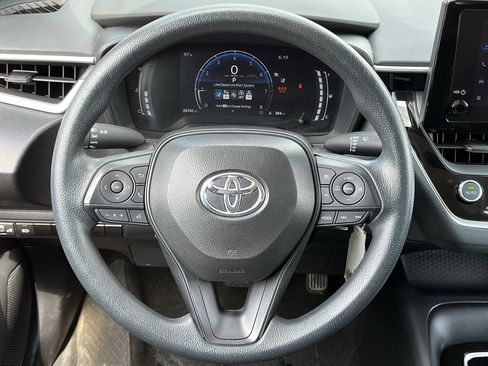 Used 2026 Toyota Corolla LE FWD image 11
