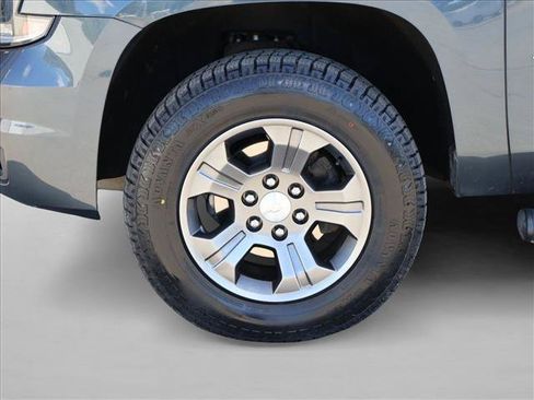Used 2019 Chevrolet Tahoe LT w/ Off-Road Package AWD/4WD image 29