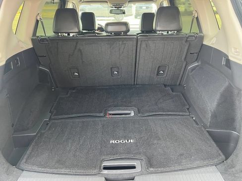 Used 2023 Nissan Rogue Platinum w/ Platinum Premium Package FWD image 6
