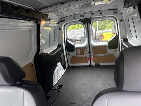 Used 2016 Ford Transit Connect XL FWD image 5