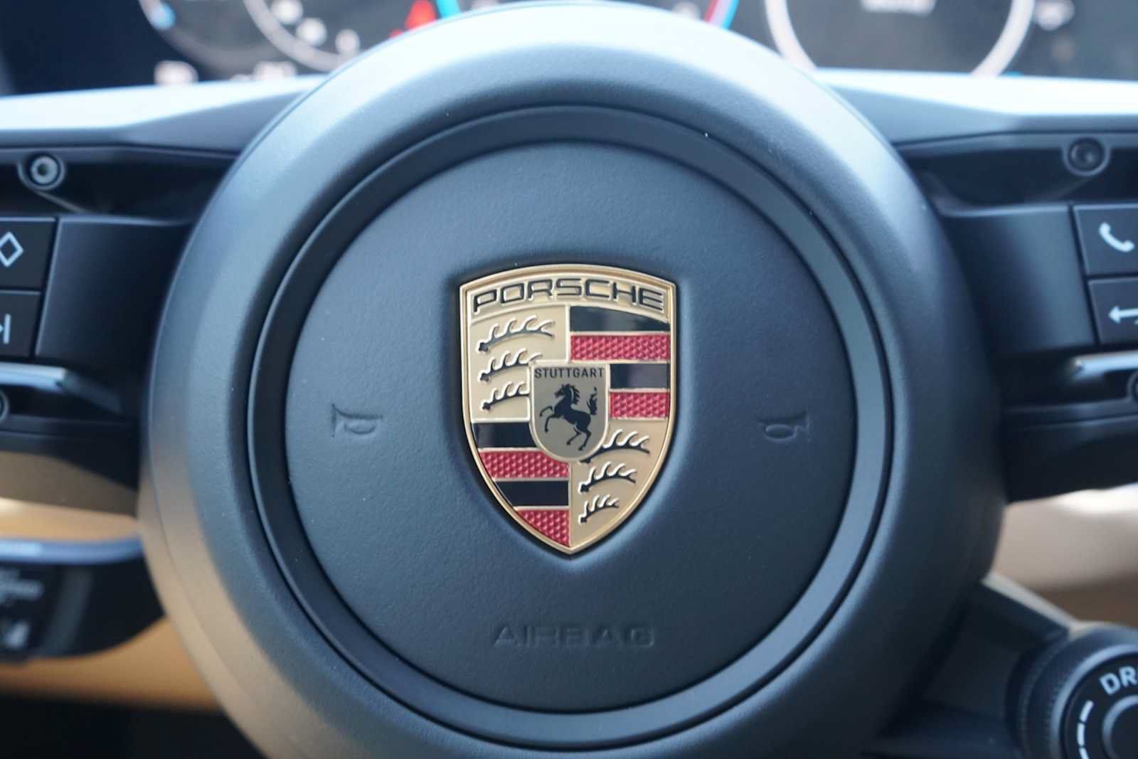 Used 2025 Porsche Cayenne S AWD/4WD image 13