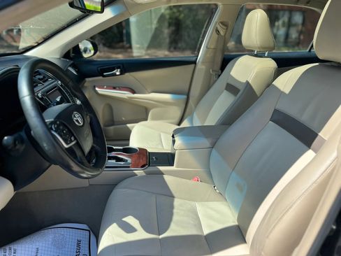 Used 2012 Toyota Camry XLE w/ Leather Pkg image 15