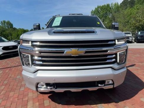 Used 2021 Chevrolet Silverado 2500 High Country w/ Z71 Off-Road Package AWD/4WD image 4