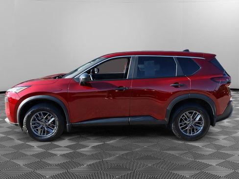 Used 2023 Nissan Rogue S AWD/4WD image 3