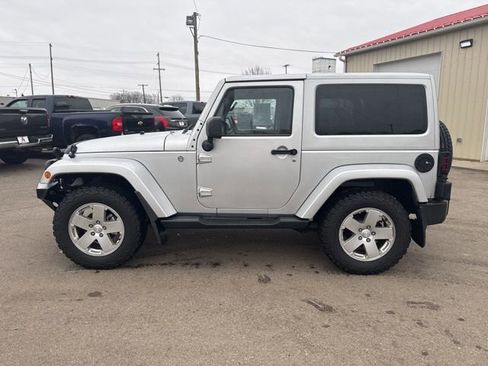 Used 2012 Jeep Wrangler Sahara w/ Dual Top Group AWD/4WD image 6