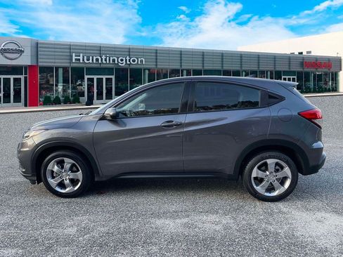 Used 2022 Honda HR-V LX image 9