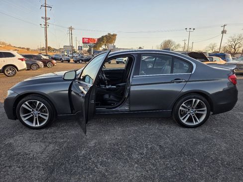 Used 2018 BMW 330i xDrive Sedan w/ Premium Package image 9