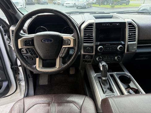 Used 2016 Ford F150 Platinum w/ Equipment Group 701A Luxury AWD/4WD image 7