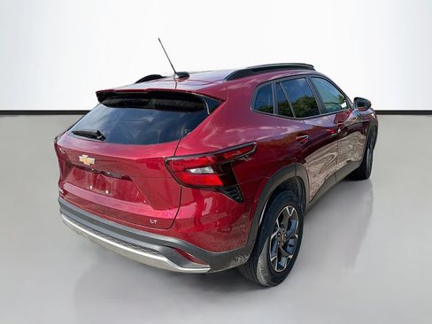 Used 2025 Chevrolet Trax LT w/ Driver Confidence Package FWD image 9