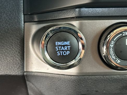 Used 2023 Toyota Tacoma SR5 AWD/4WD image 21