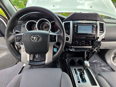 Used 2015 Toyota Tacoma 4x4 Double Cab w/ TRD Sport Package image 35