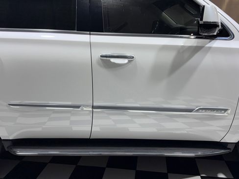 Used 2020 Cadillac Escalade ESV Premium Luxury image 26