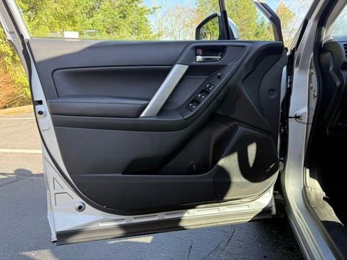 Used 2014 Subaru Forester 2.5i Limited AWD/4WD image 17
