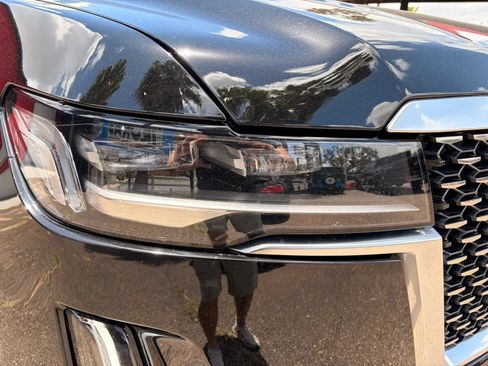 Used 2023 Cadillac Escalade Premium Luxury w/ Performance Package AWD/4WD image 7