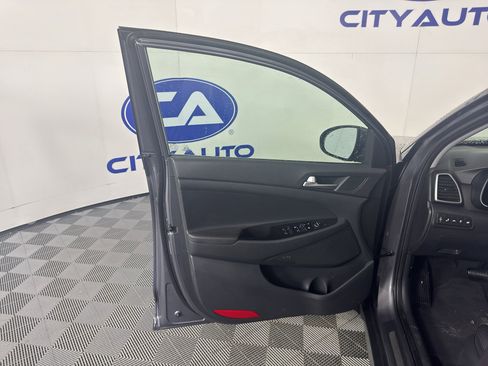 Used 2021 Hyundai Tucson Limited FWD image 14