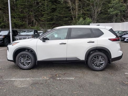 New 2026 Nissan Rogue S image 8