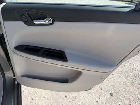 Used 2007 Chevrolet Impala LS FWD image 18