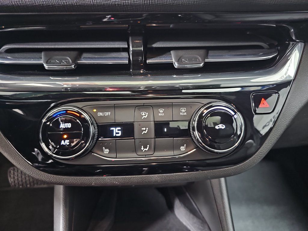 Used 2024 Buick Envista Sport Touring w/ Convenience I Package FWD image 28