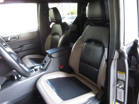 Certified 2024 Ford Bronco Wildtrak image 10