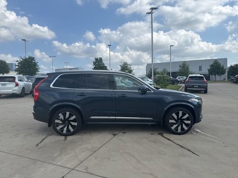 Certified 2024 Volvo XC90 T8 Plus w/ Protection Package AWD/4WD image 4