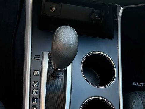 Used 2015 Nissan Altima 2.5 SV image 39