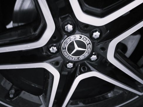 Used 2024 Mercedes-Benz GLE 350 4MATIC image 8
