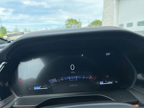 Used 2024 Jeep Grand Cherokee L Summit AWD/4WD image 11