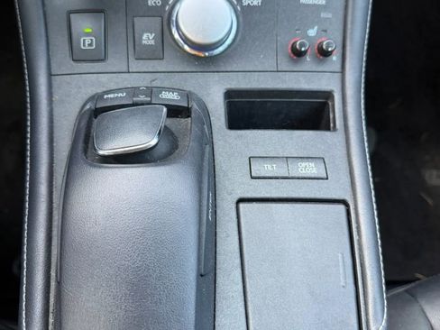 Used 2013 Lexus CT 200h w/ Premium Pkg w/Navigation image 27