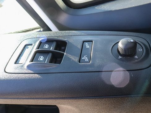 New 2026 RAM ProMaster 2500 w/ Convenience Group image 9