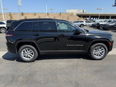 New 2025 Jeep Grand Cherokee Laredo X w/ Luxury Tech Group I image 7