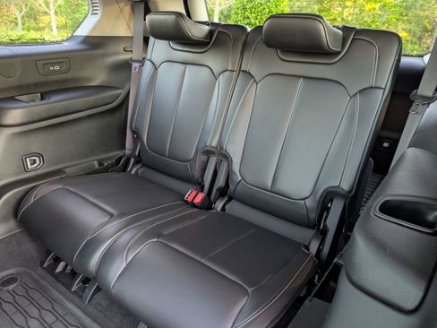 Used 2022 Jeep Grand Cherokee L Limited AWD/4WD image 31