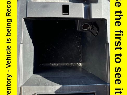 Used 2022 Ford Explorer XLT AWD/4WD image 23