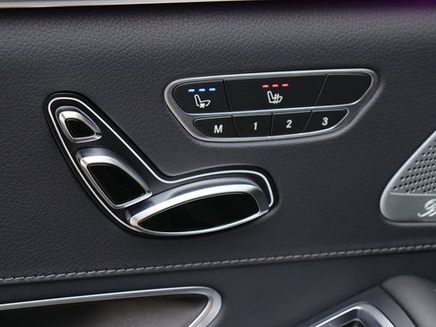 Used 2019 Mercedes-Benz S 560 Sedan image 52