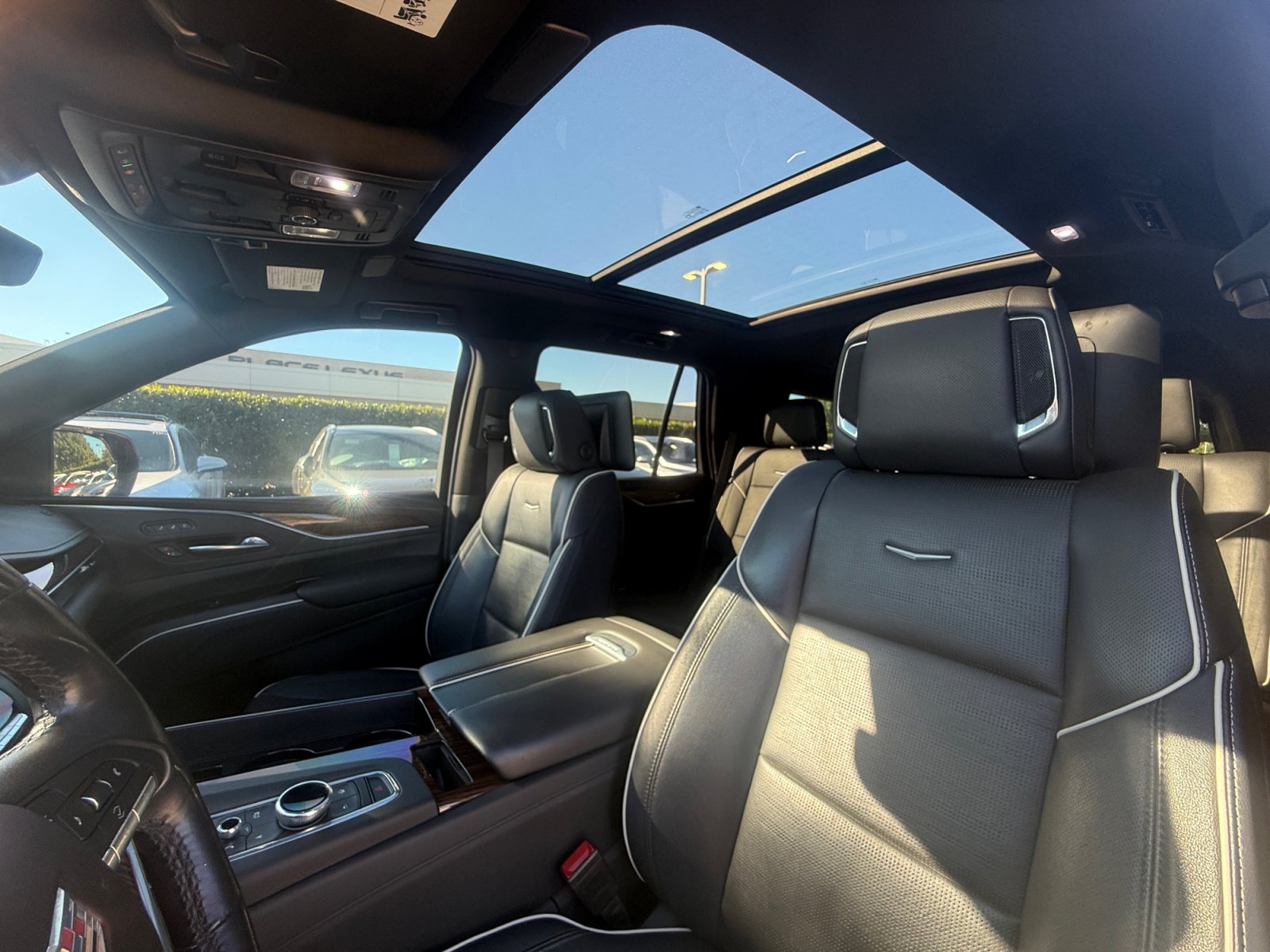 Used 2021 Cadillac Escalade Premium Luxury w/ Driver Assist Tech Package AWD/4WD image 27