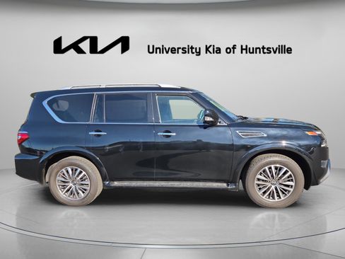 Used 2024 Nissan Armada SL w/ Captain's Chairs Package image 2