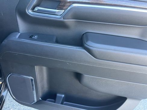 Used 2024 GMC Sierra 1500 SLE image 23