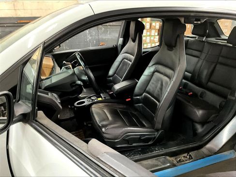 Used 2015 BMW i3 w/ Range Extender image 26
