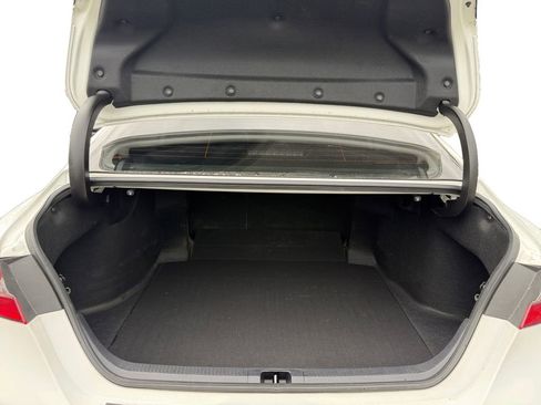 Used 2021 Toyota Camry SE FWD image 19