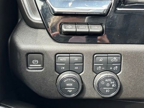 Used 2024 Chevrolet Silverado 1500 LTZ w/ LTZ Premium Package AWD/4WD image 32