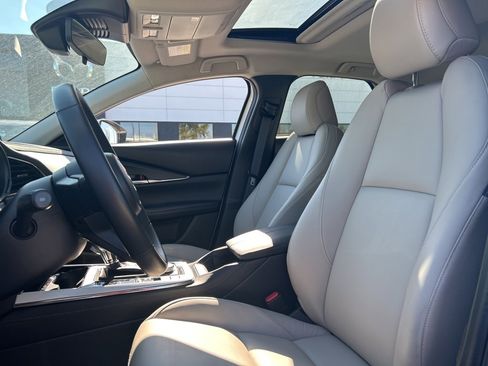 Used 2025 MAZDA CX-30 AWD 2.5 S w/ Preferred Package image 3