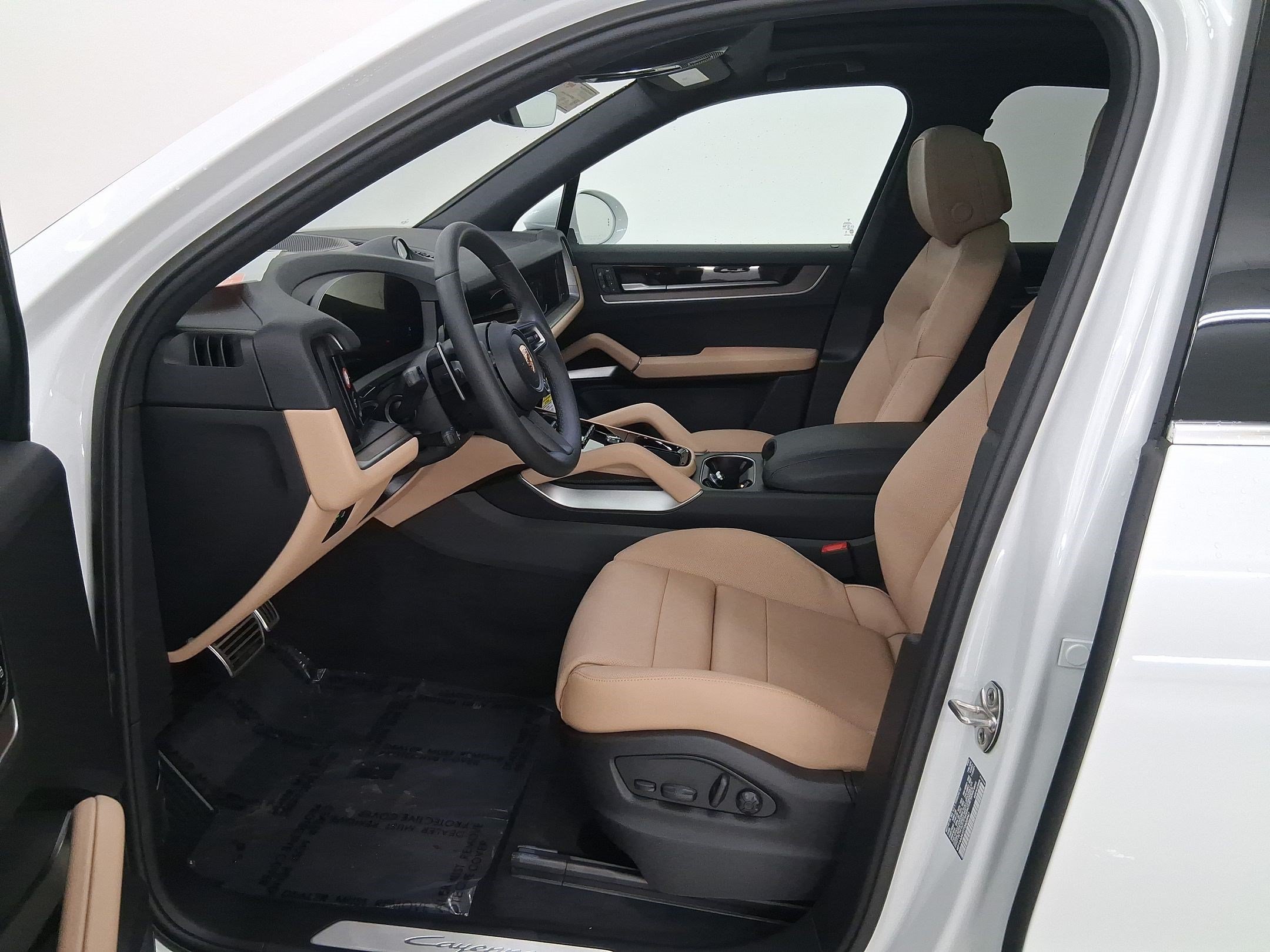 Used 2026 Porsche Cayenne AWD/4WD image 5